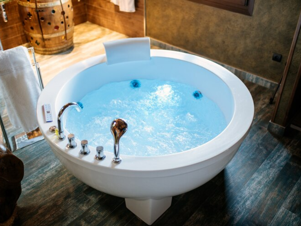 How to use jacuzzi bathtubs for stress, pain relief  and relaxation