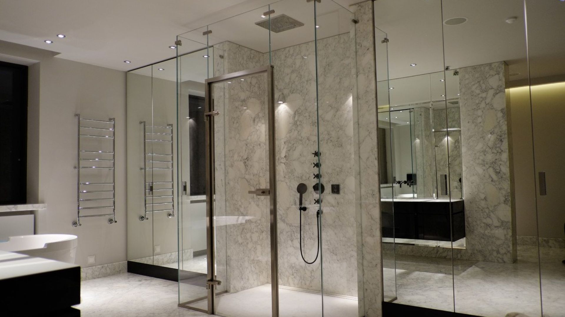 Which Shower Glass Options Are Perfect 